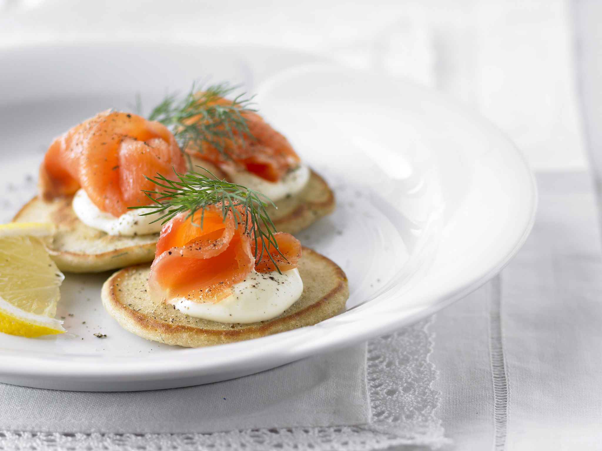 buckwheat-blinis-with-smoked-salmon