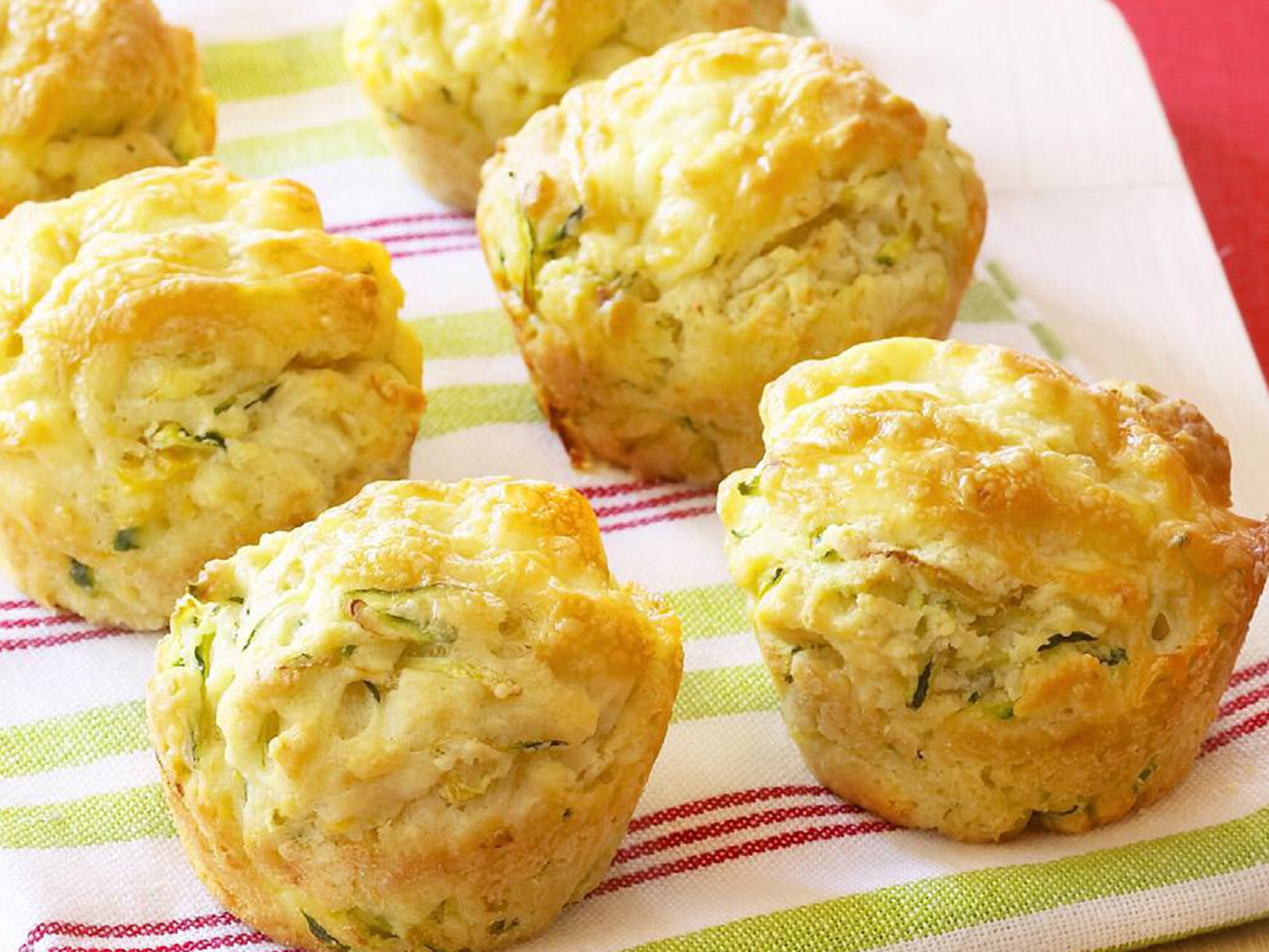 Cheesy zucchini muffins | Women's Weekly Food