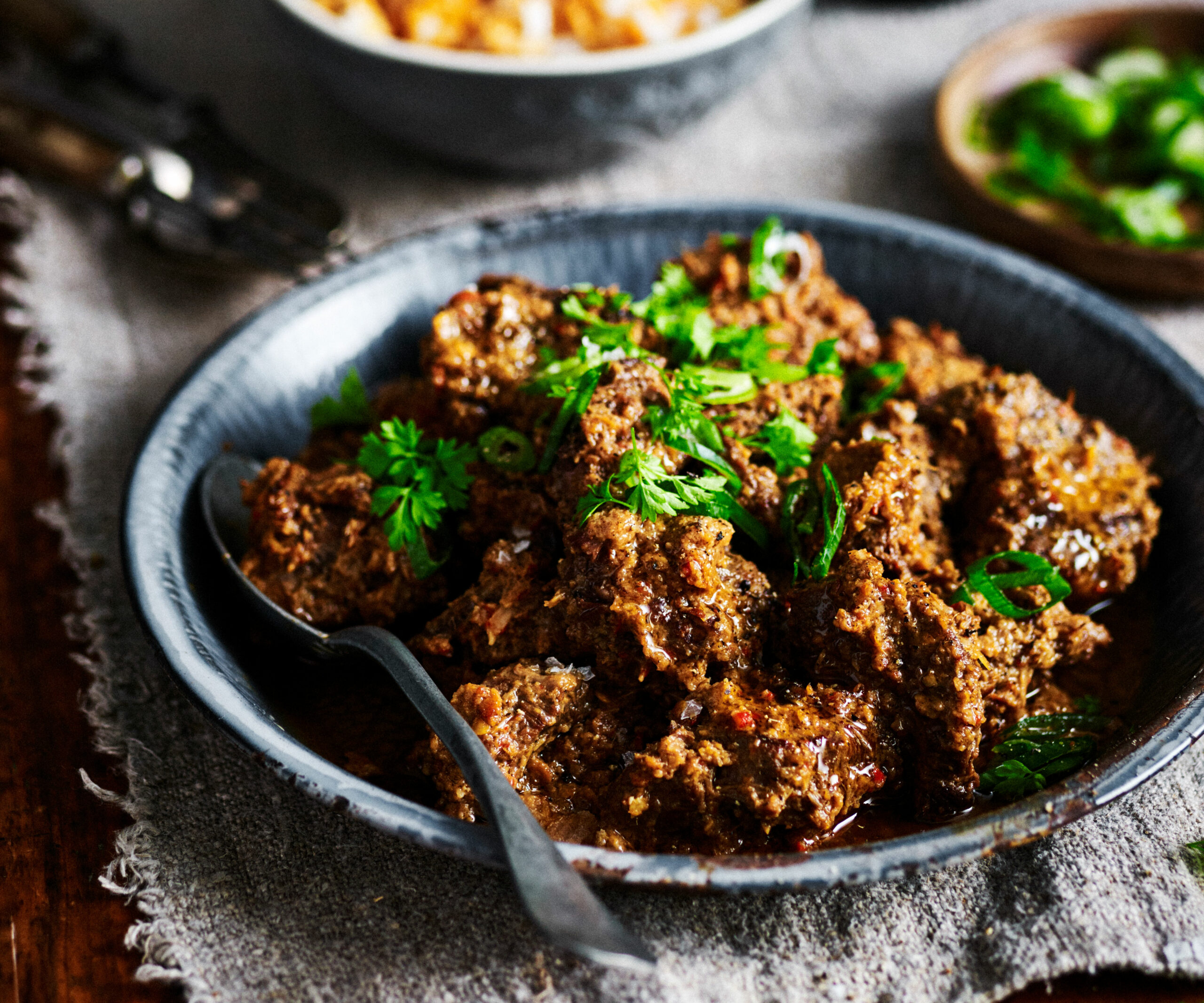 slow cooker beef rendang